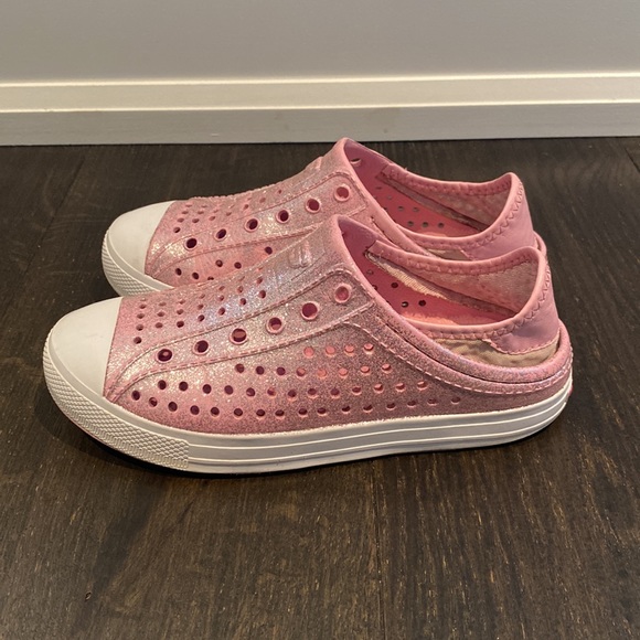 Skechers Guzman Steps Shoes - Picture 6 of 8